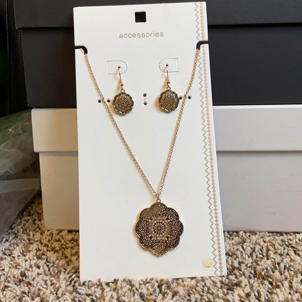 Gold Necklace and Earrings Set